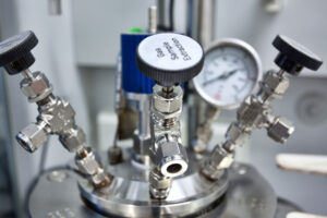 Chemie-Reaktor ©Jan-Felber-stock.adobe.com